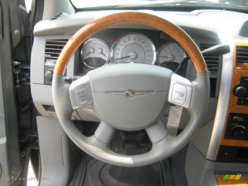 2007 Chrysler Aspen Limited Dark Khaki/Light Graystone Steering Wheel Photo #49525793