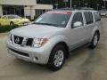 2005 Silver Lightning Metallic Nissan Pathfinder LE  photo #1