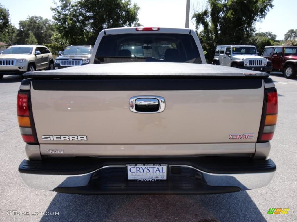 2006 Sierra 1500 SL Crew Cab - Sand Beige Metallic / Neutral photo #10