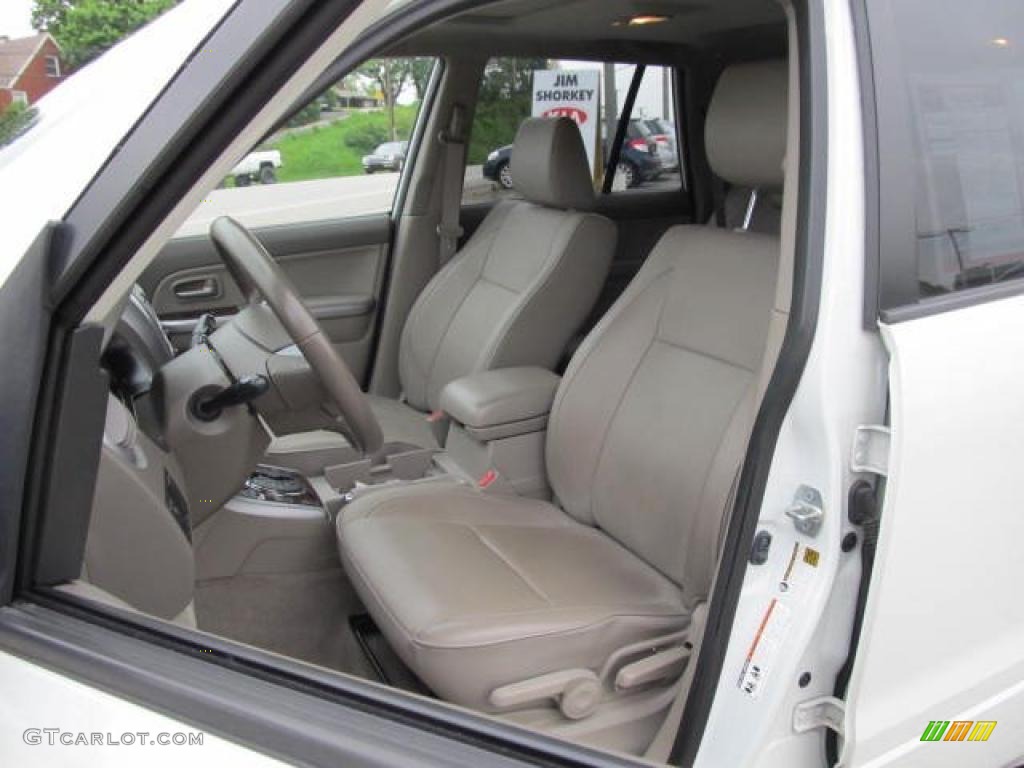 Beige Interior 2006 Suzuki Grand Vitara Luxury 4x4 Photo #49531214