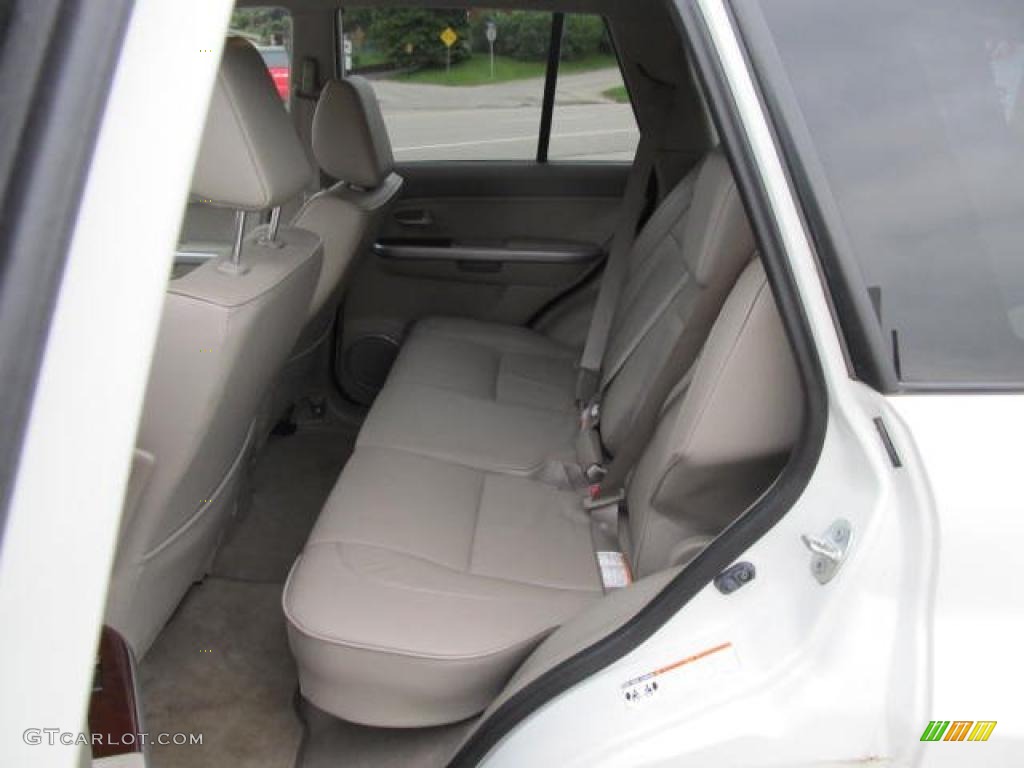 Beige Interior 2006 Suzuki Grand Vitara Luxury 4x4 Photo #49531238