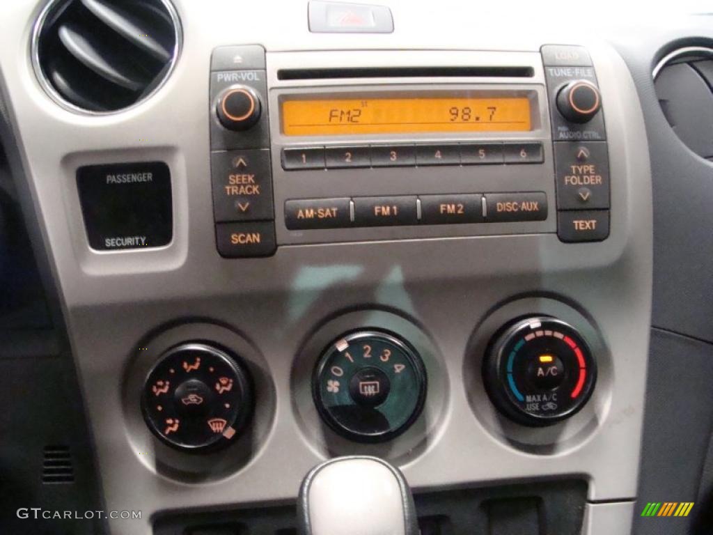 2009 Toyota Matrix S Controls Photo #49533074