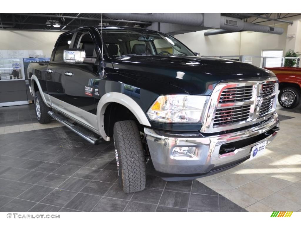 2011 Ram 2500 HD Laramie Crew Cab 4x4 - Hunter Green Pearl / Dark Slate photo #4