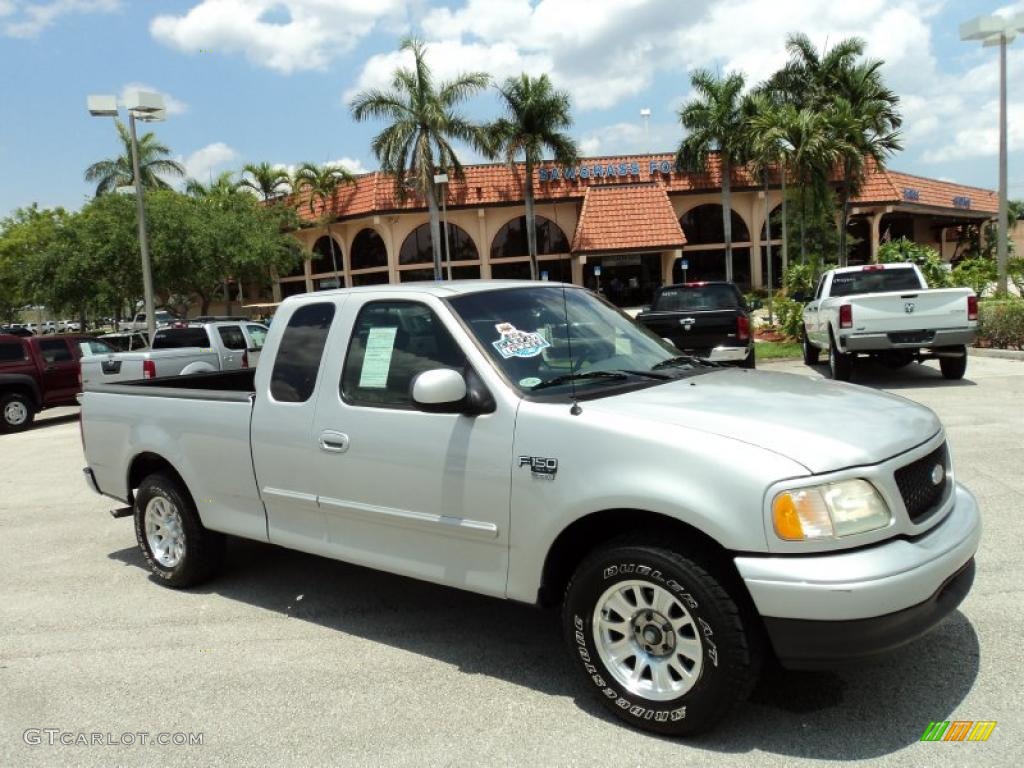 2002 F150 XLT SuperCab - Silver Metallic / Medium Graphite photo #1