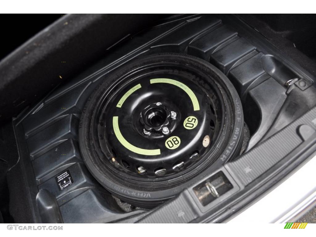 2006 Mercedes-Benz C 55 AMG Trunk Photos