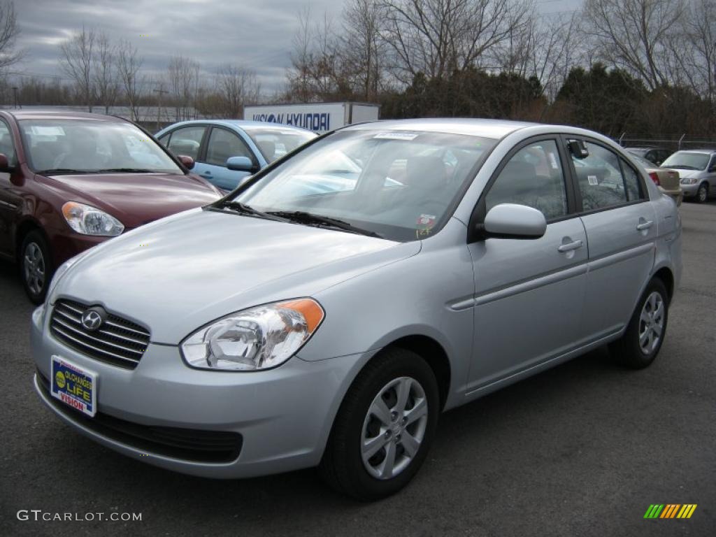 2010 Accent GLS 4 Door - Platinum Silver / Gray photo #1