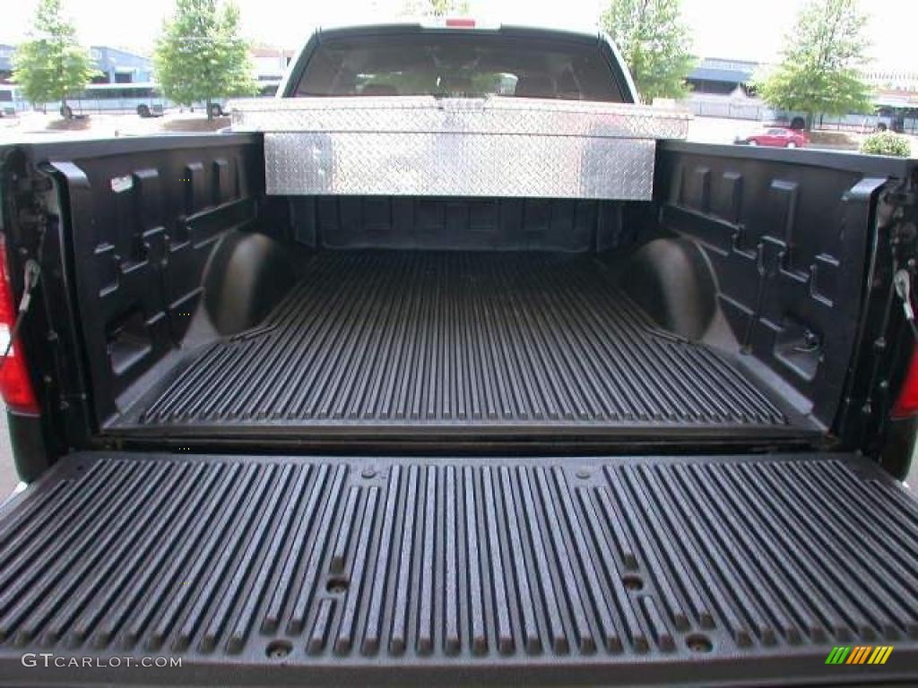 2004 F150 XLT SuperCab - Black / Medium Graphite photo #17