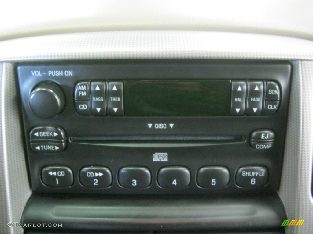 2004 Explorer XLT 4x4 - Black / Medium Parchment photo #5