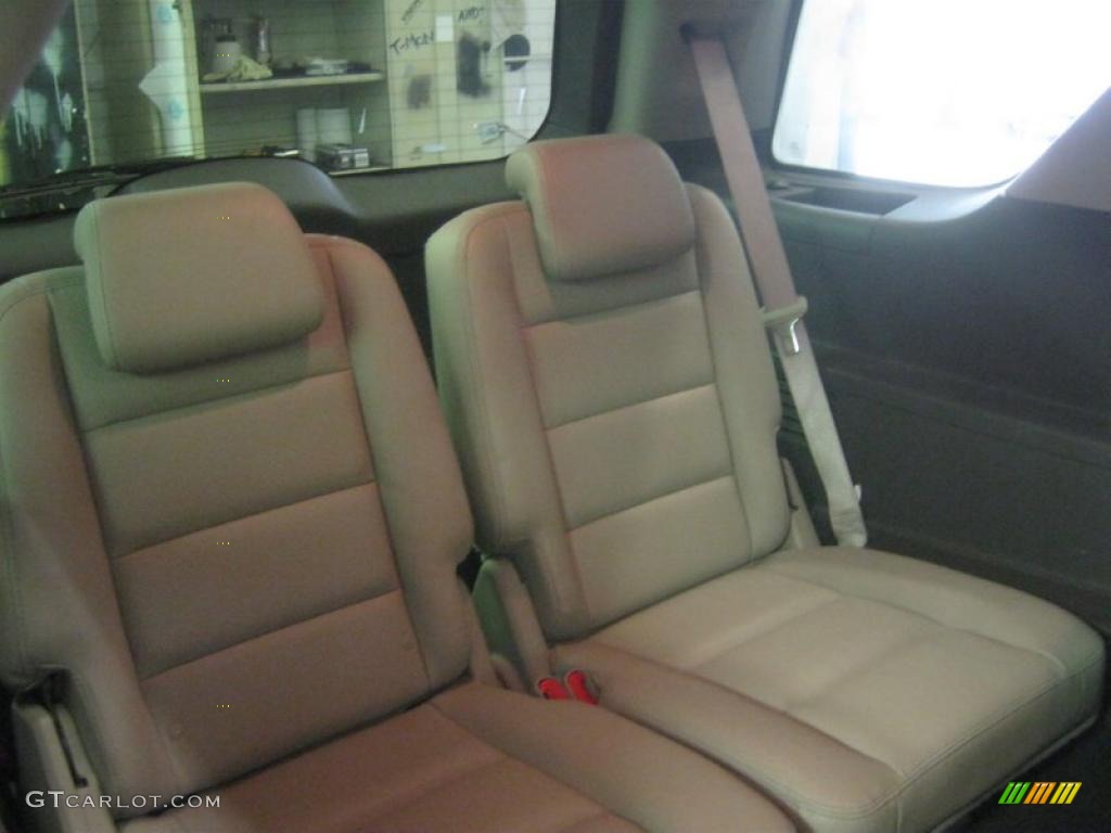 2008 Taurus X SEL - Oxford White / Camel photo #8