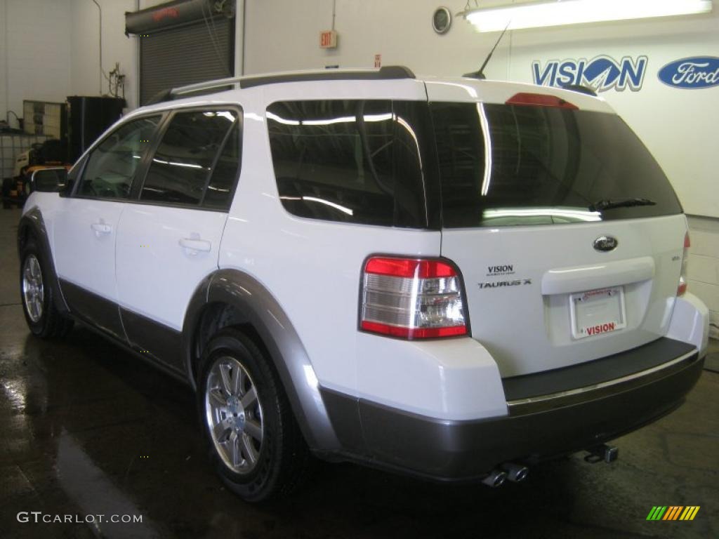 2008 Taurus X SEL - Oxford White / Camel photo #17