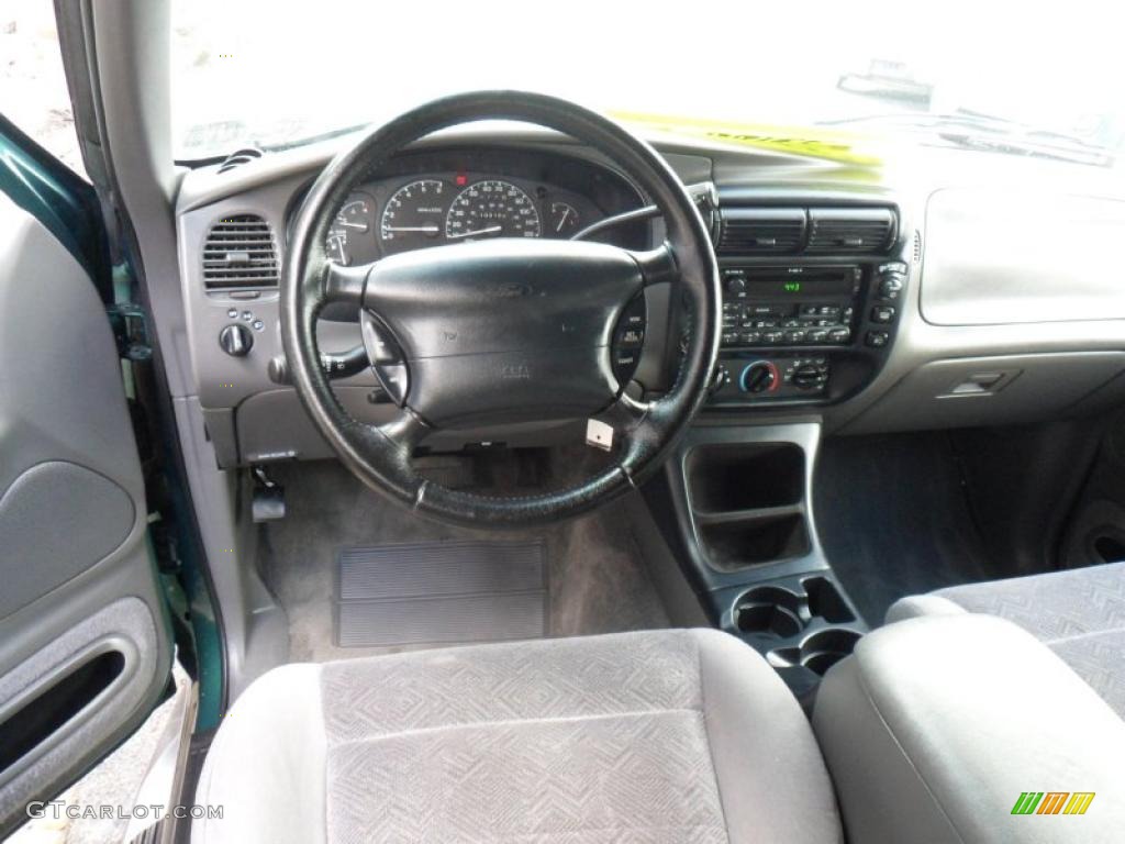 1999 Explorer XLT 4x4 - Tropic Green Metallic / Medium Graphite Grey photo #13