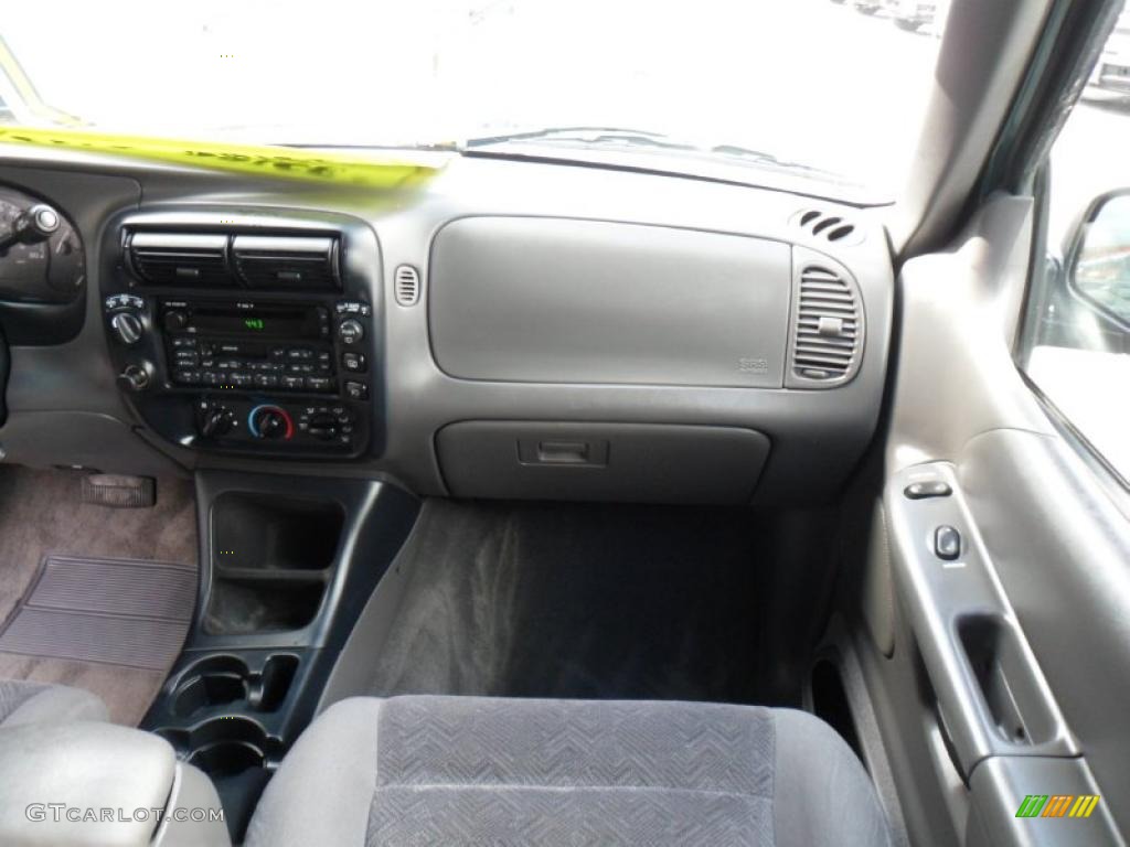 1999 Explorer XLT 4x4 - Tropic Green Metallic / Medium Graphite Grey photo #17