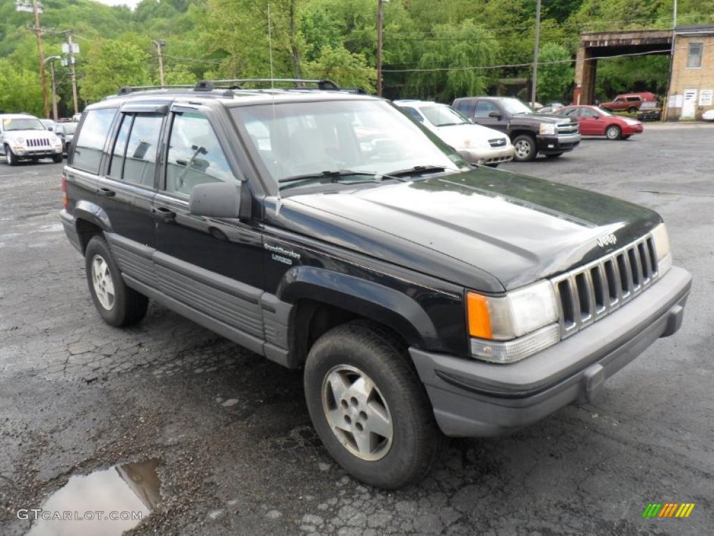 Black 1995 Jeep Grand Cherokee SE 4x4 Exterior Photo #49542275