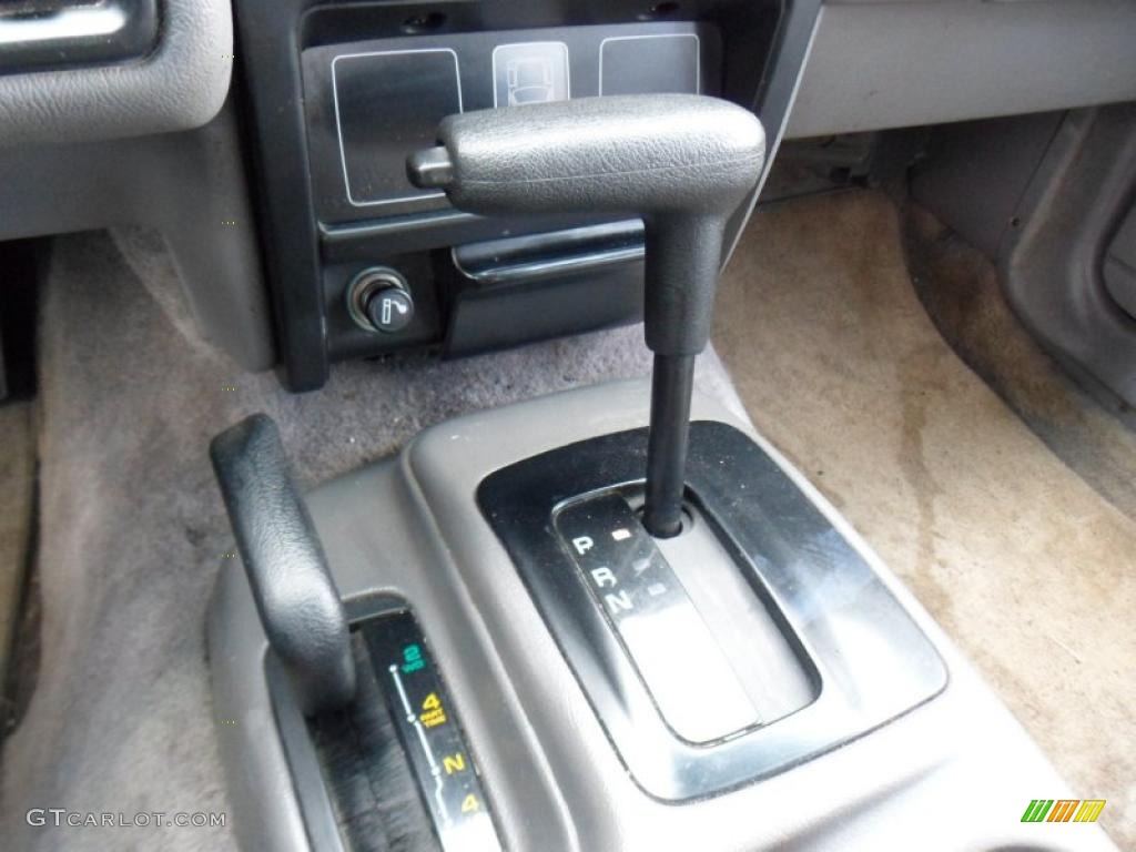 1995 Jeep Grand Cherokee SE 4x4 Transmission Photos