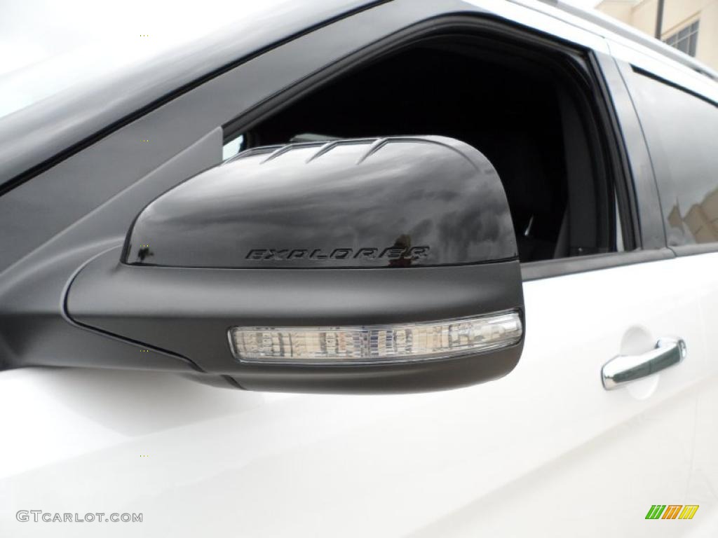 2011 Explorer XLT - White Platinum Tri-Coat / Charcoal Black photo #12