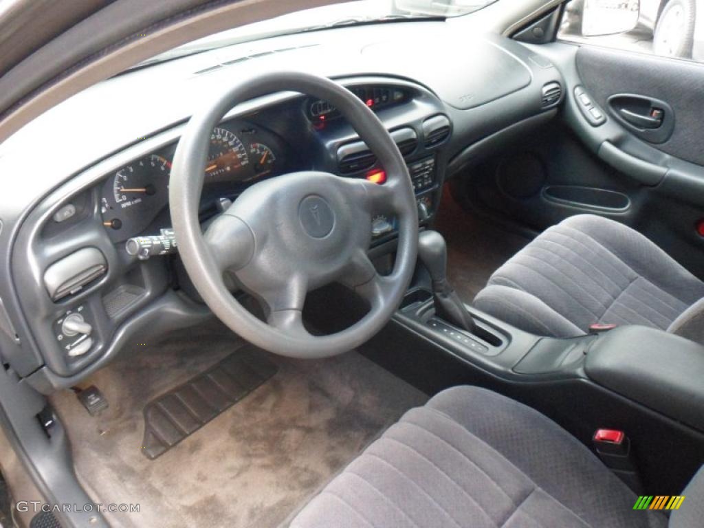 Graphite Interior 2002 Pontiac Grand Prix SE Sedan Photo #49543927