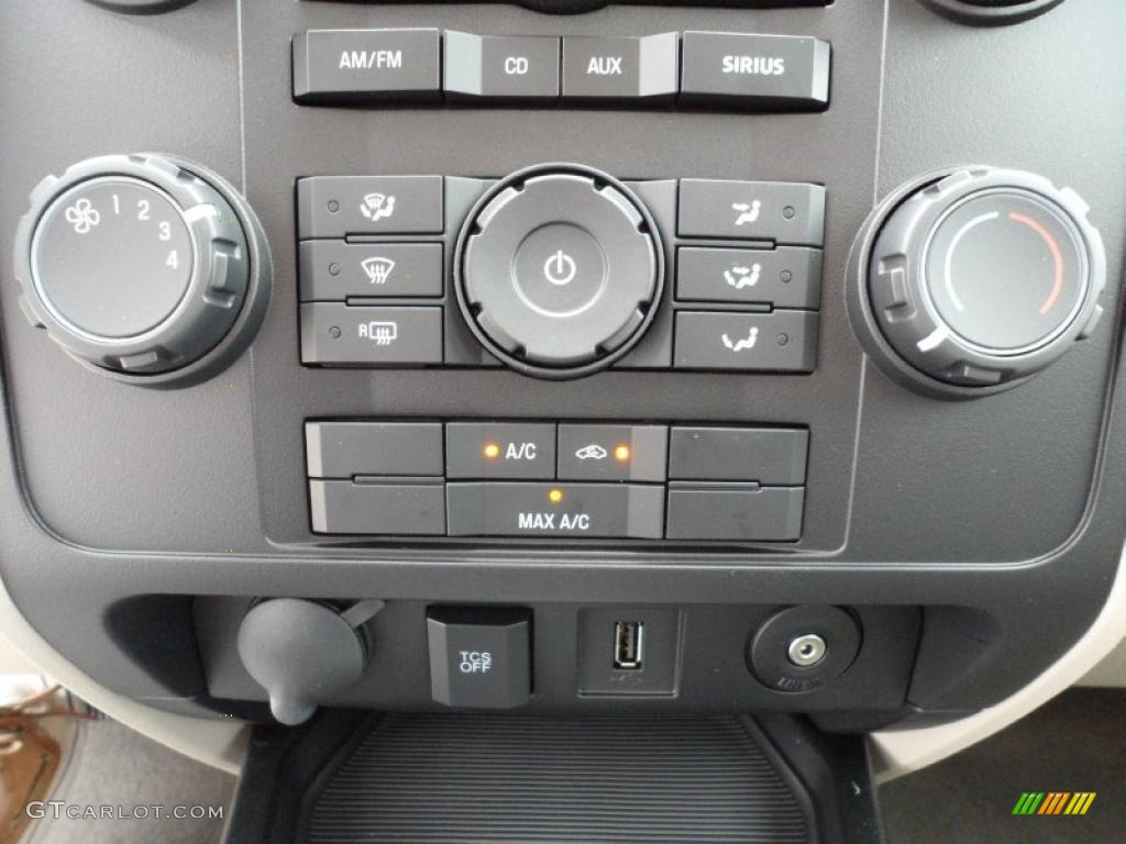 2011 Ford Escape XLS Controls Photos