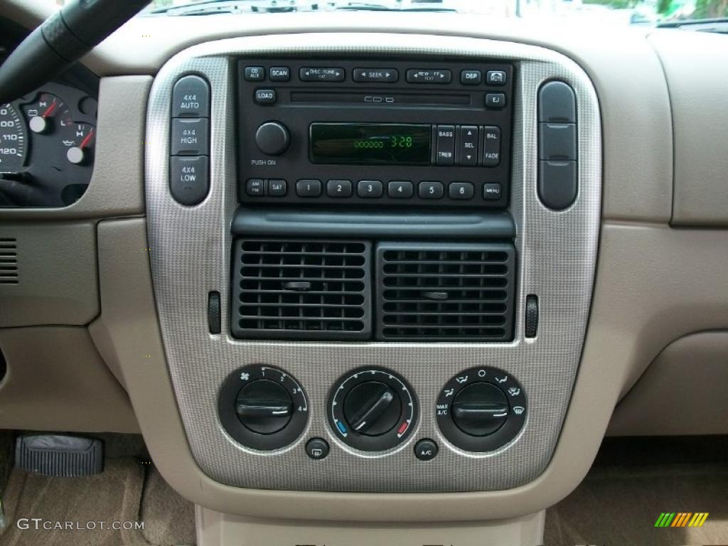 2004 Explorer XLT 4x4 - Estate Green Metallic / Medium Parchment photo #18