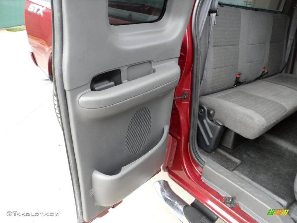 Heritage Graphite Grey Interior 2004 Ford F150 STX Heritage SuperCab Photo #49549430