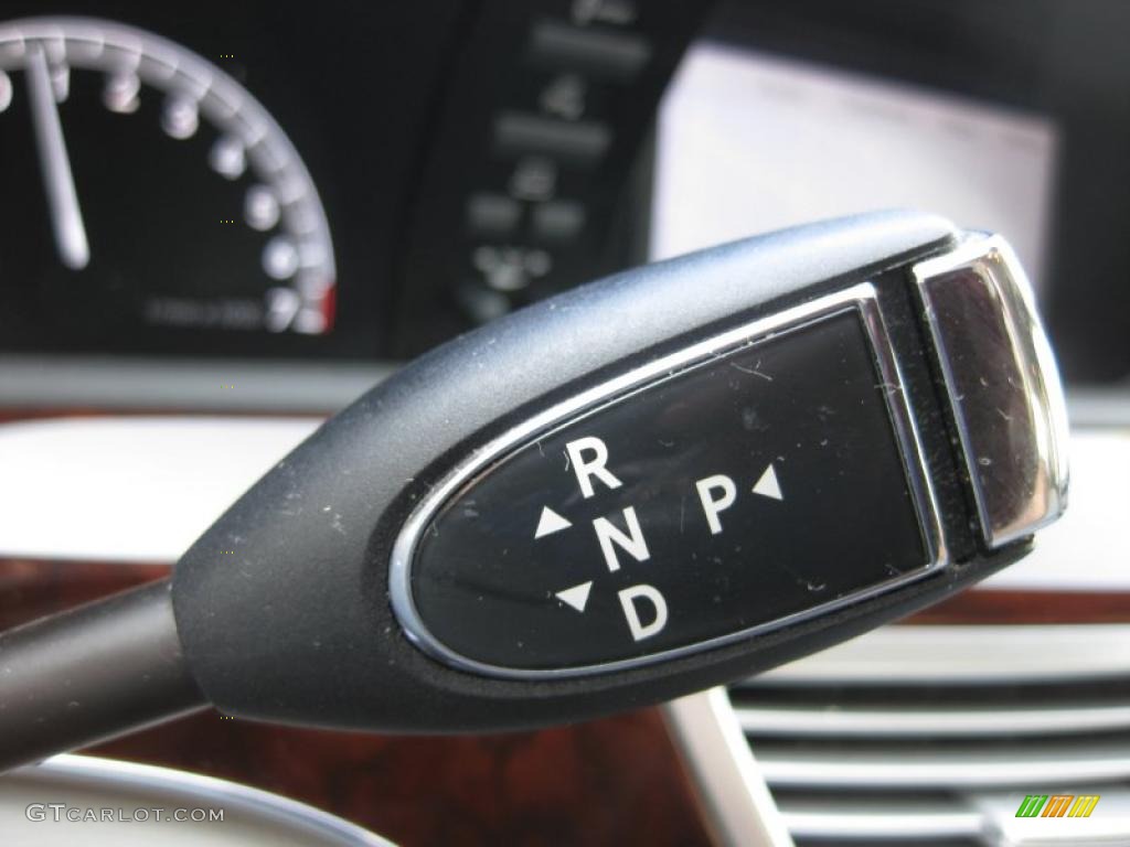 2010 Mercedes-Benz S 400 Hybrid Sedan Controls Photo #49549691