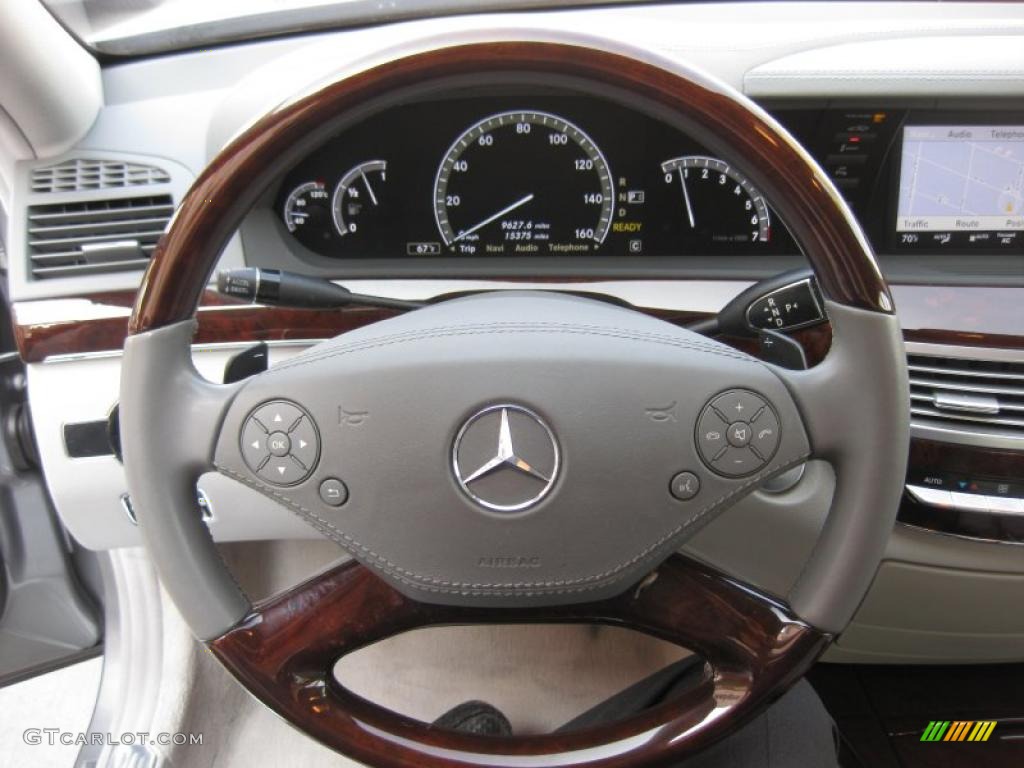 2010 Mercedes-Benz S 400 Hybrid Sedan Steering Wheel Photos