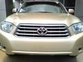 Sandy Beach Metallic - Highlander SE 4WD Photo No. 2