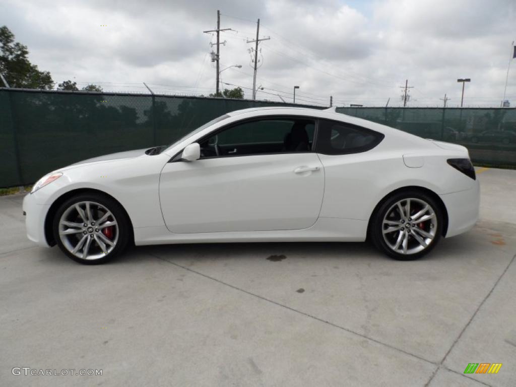 2010 Genesis Coupe 2.0T Track - Karussell White / Black photo #6