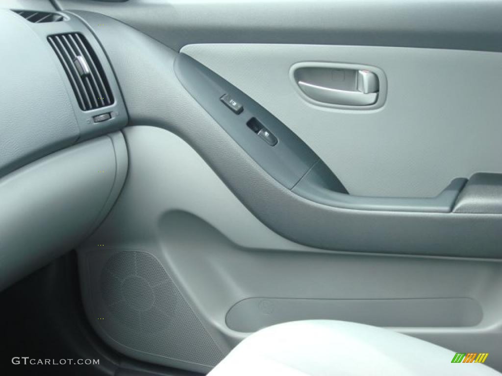 2009 Elantra SE Sedan - Carbon Gray / Gray photo #20