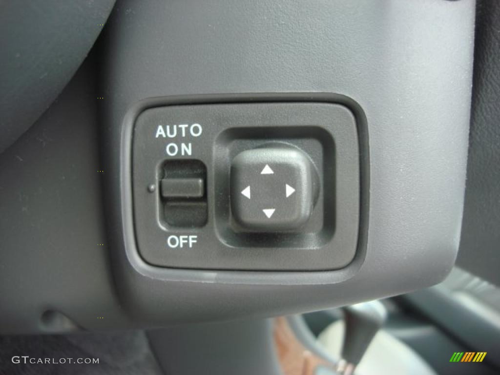 1998 Acura RL 3.5 Sedan Controls Photo #49556324