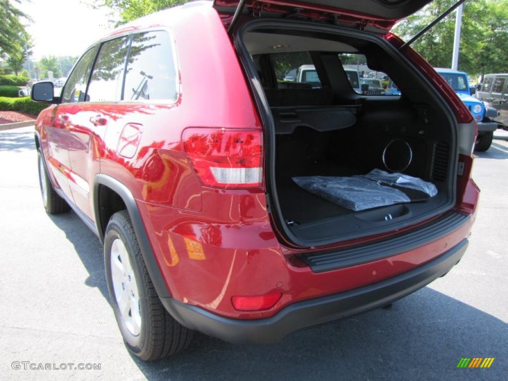 2011 Grand Cherokee Laredo X Package - Inferno Red Crystal Pearl / Black photo #9