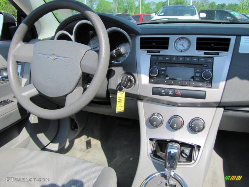2008 Chrysler Sebring Touring Convertible Controls Photo #49561027