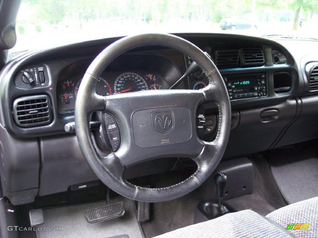 2001 Ram 1500 SLT Club Cab 4x4 - Forest Green Pearl / Agate photo #20