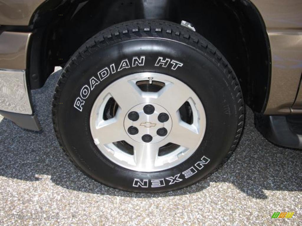 2004 Chevrolet Suburban 1500 LT Wheel Photo #49561598