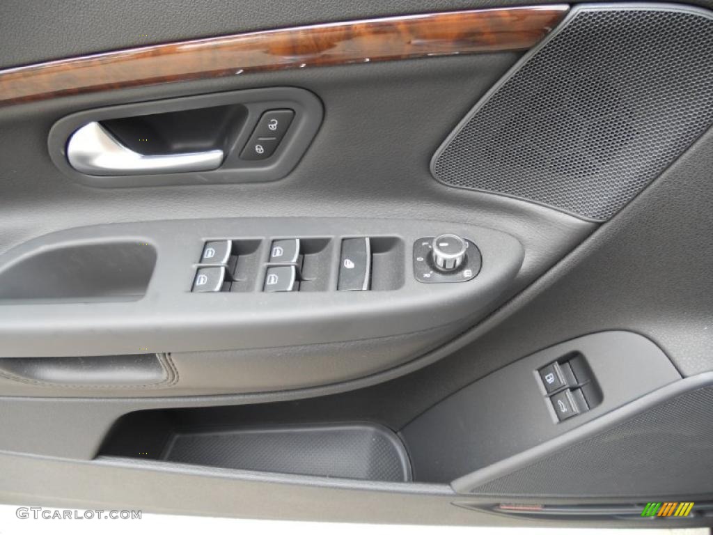 2012 Volkswagen Eos Executive Titan Black Door Panel Photo #49561841