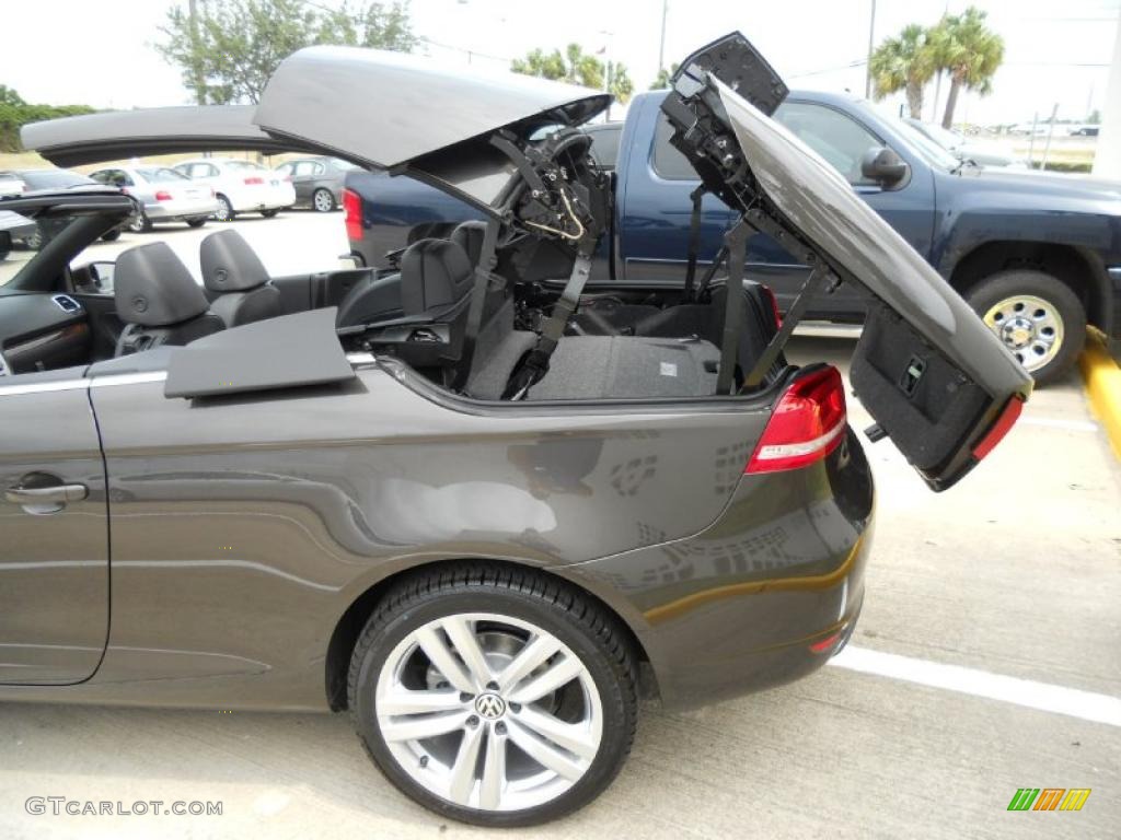 2012 Eos Executive - Black Oak Brown Metallic / Titan Black photo #25