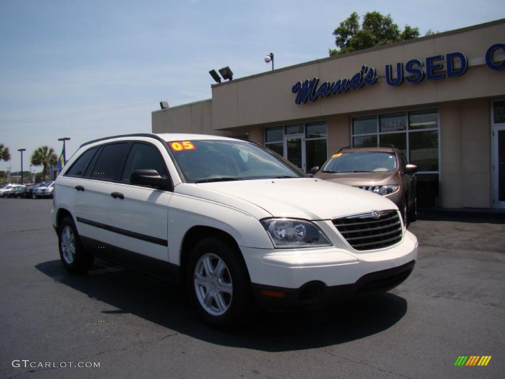 2005 Pacifica AWD - Stone White / Light Taupe photo #2