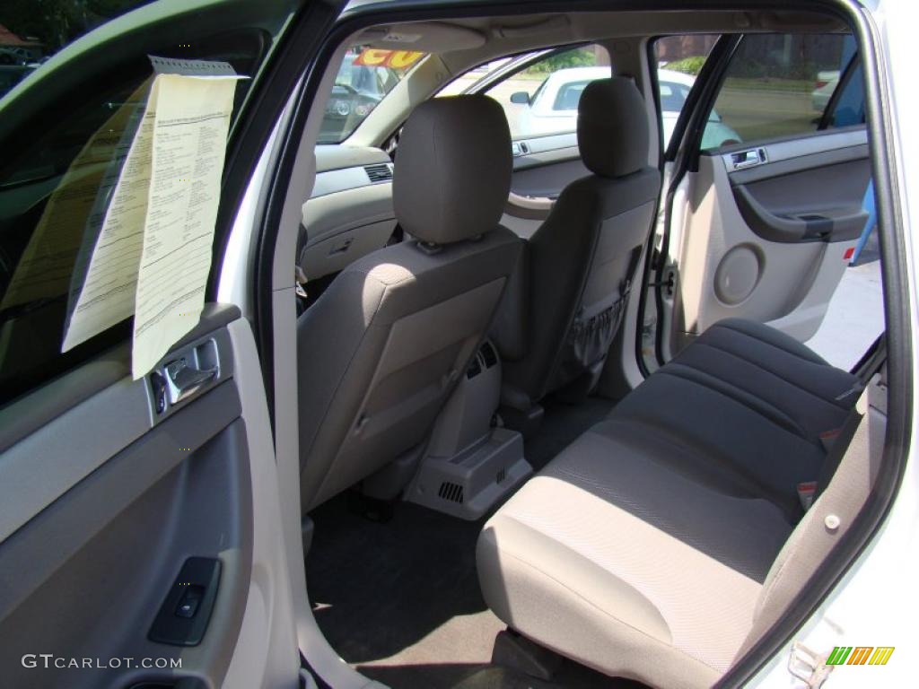 2005 Pacifica AWD - Stone White / Light Taupe photo #11