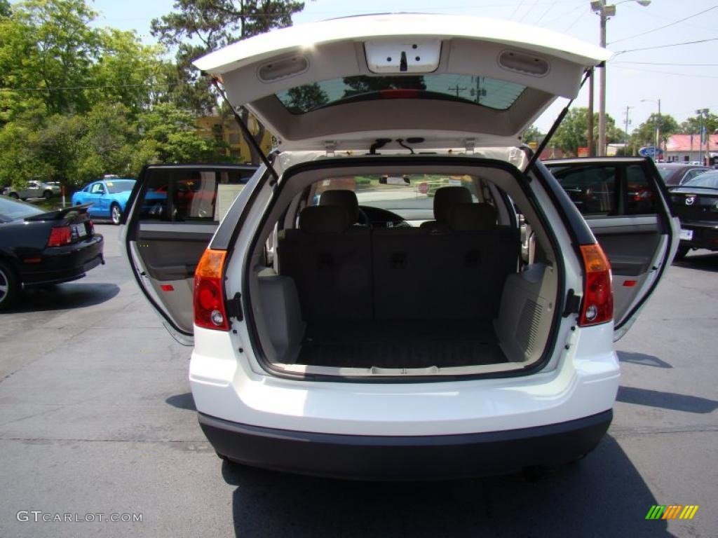 2005 Pacifica AWD - Stone White / Light Taupe photo #12