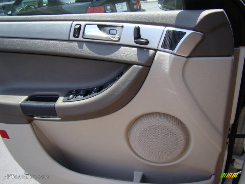 2005 Pacifica AWD - Stone White / Light Taupe photo #19