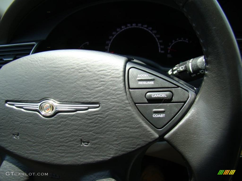 2005 Pacifica AWD - Stone White / Light Taupe photo #25