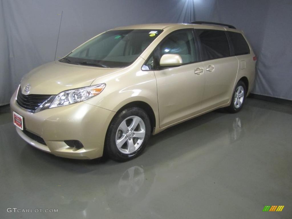 Sandy Beach Metallic Toyota Sienna