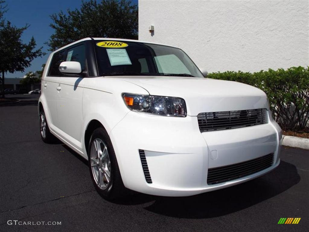 Super White 2010 Scion xB Standard xB Model Exterior Photo #49569358