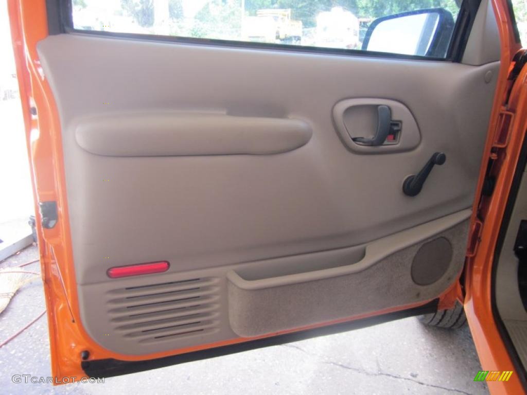 1999 Chevrolet C/K 3500 K3500 Crew Cab 4x4 Dually Neutral Door Panel Photo #49569439