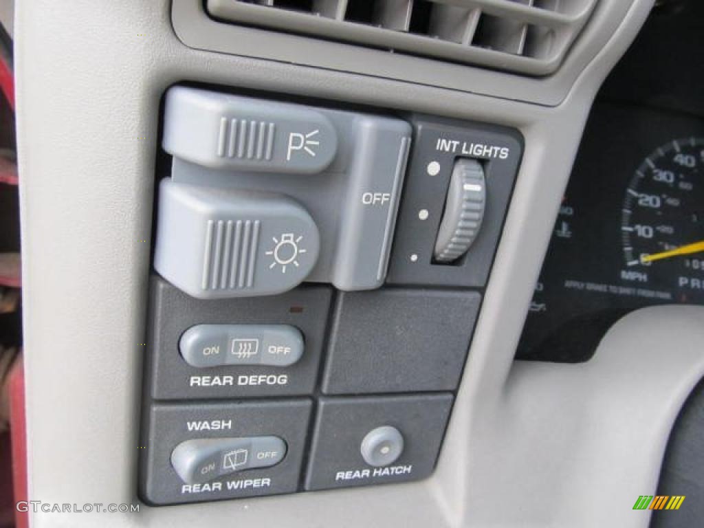 1996 Chevrolet Blazer LS 4x4 Controls Photo #49570045