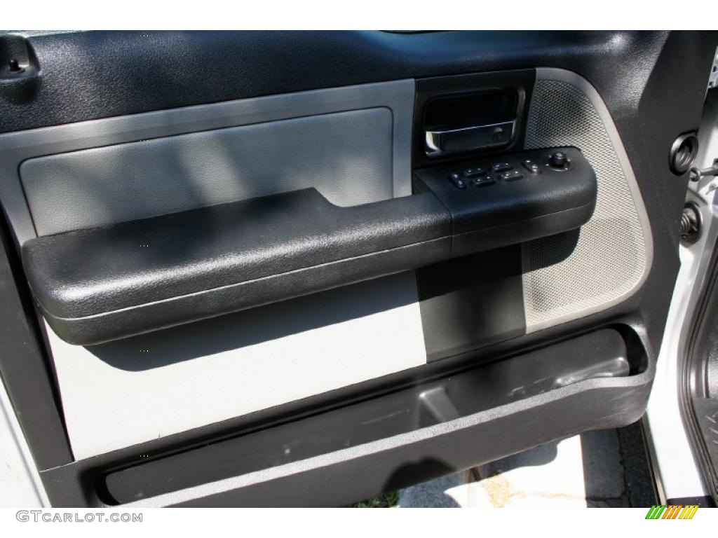 2004 F150 FX4 SuperCab 4x4 - Silver Metallic / Black/Medium Flint photo #29