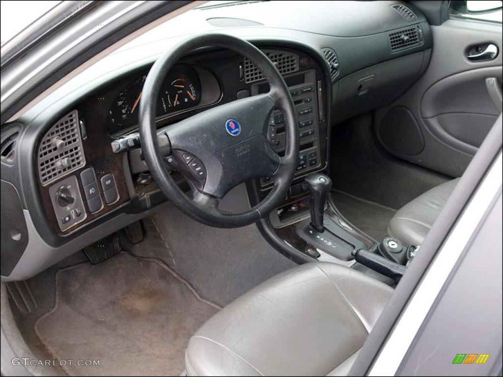 Granite Gray Interior 2005 Saab 9-5 Arc Sedan Photo #49571311
