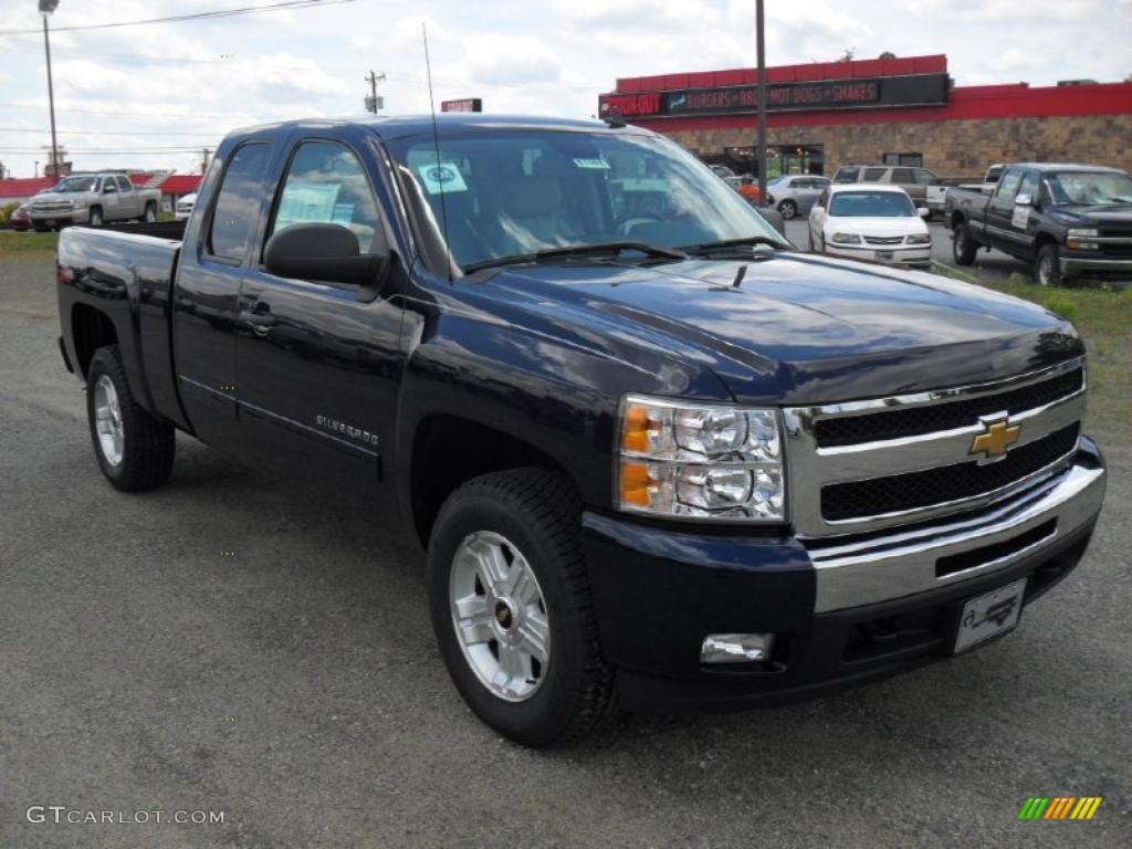 2011 Silverado 1500 LT Extended Cab - Imperial Blue Metallic / Light Cashmere/Ebony photo #5