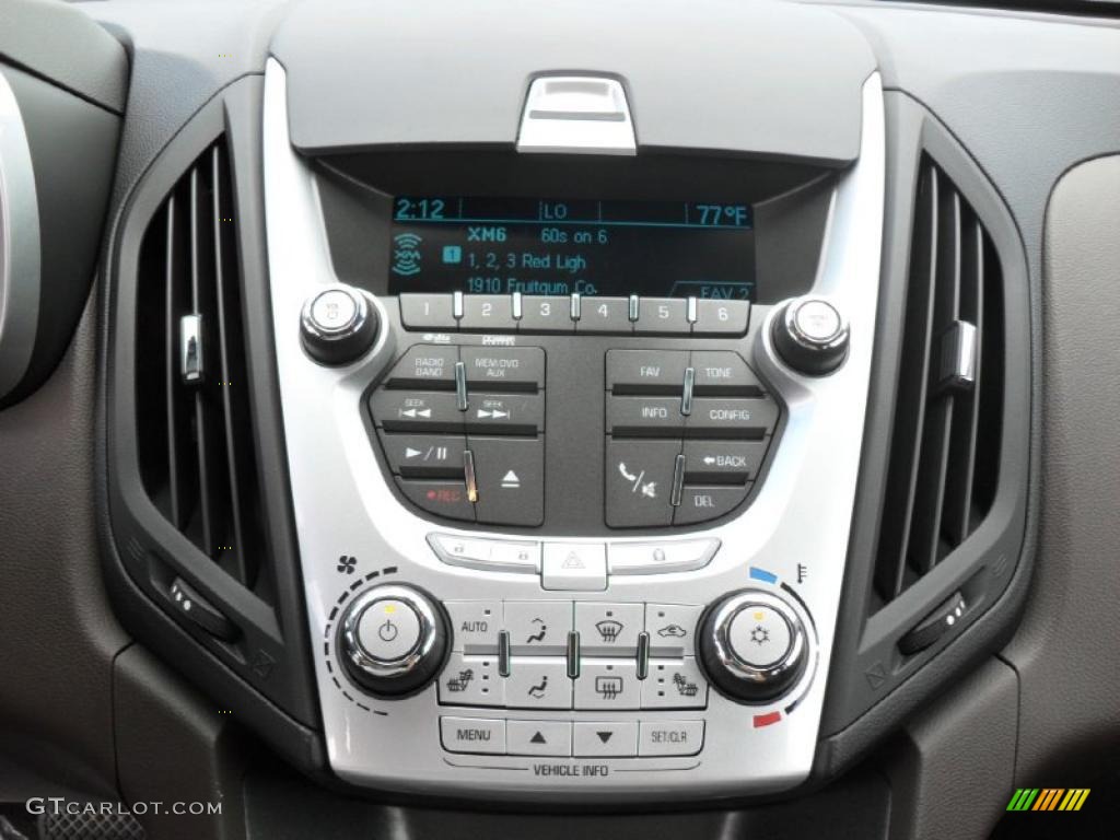 2011 Chevrolet Equinox LTZ Controls Photo #49574041