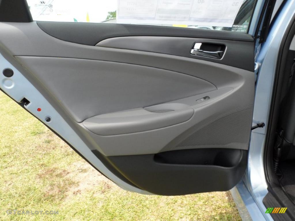 2011 Hyundai Sonata Hybrid Gray Door Panel Photo #49576198