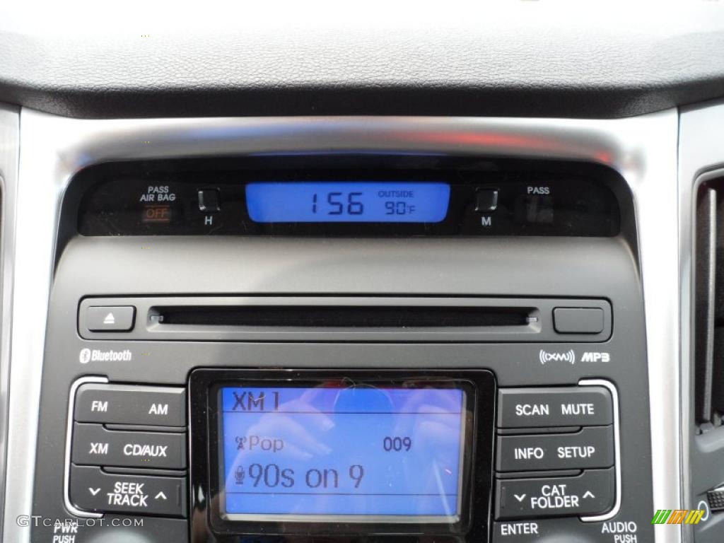 2011 Hyundai Sonata Hybrid Controls Photo #49576315